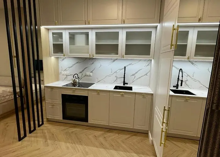 Ogród Saski 13 Apartamento *